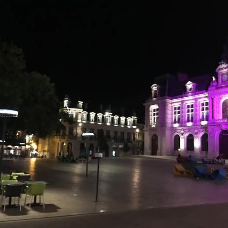 Le Square : Appartement Climatise En Centre Ville بواتييه المظهر الخارجي الصورة